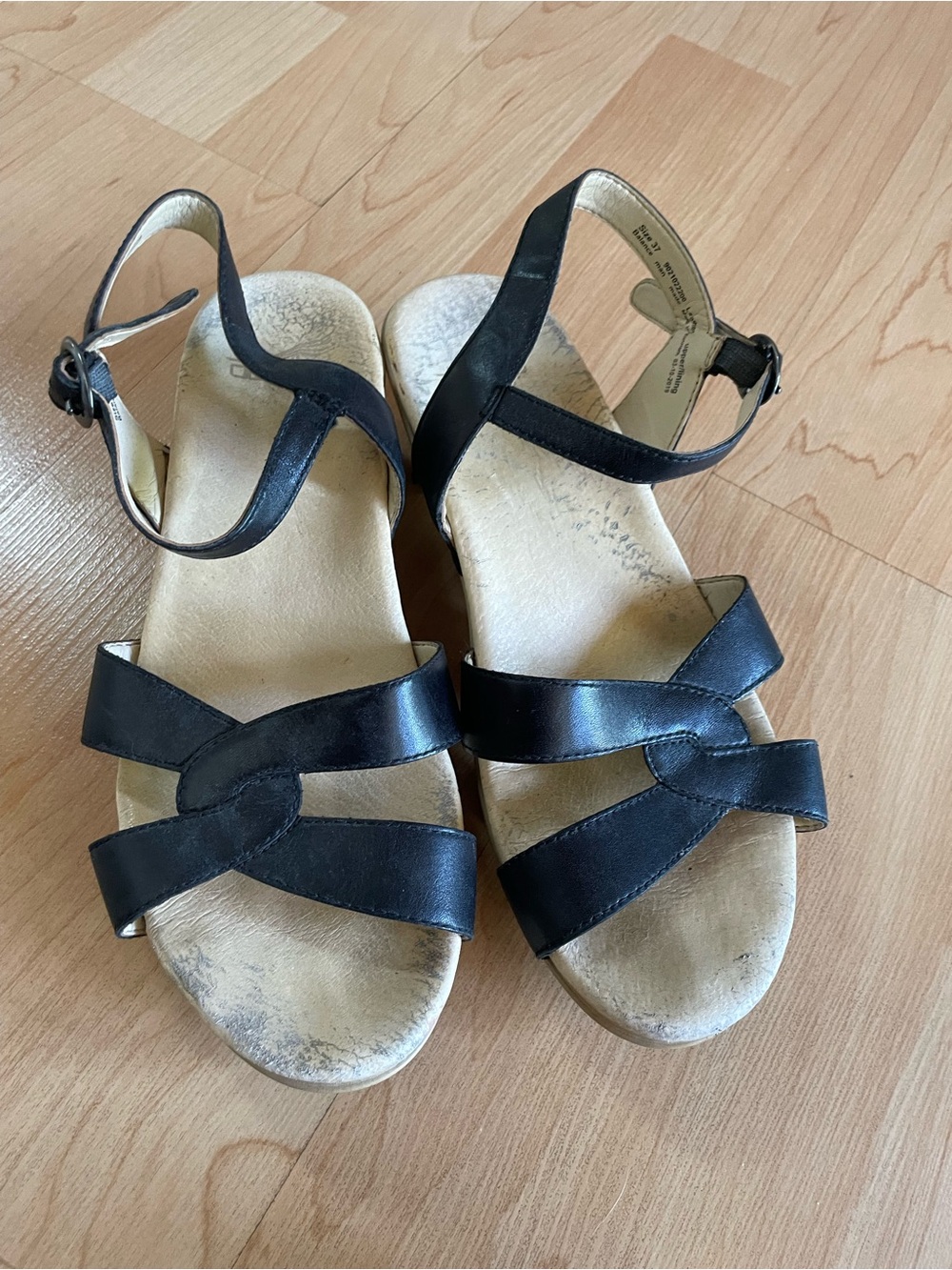 Dansko Black Leather Crisscross Strap Sandals Sizd 37 As is